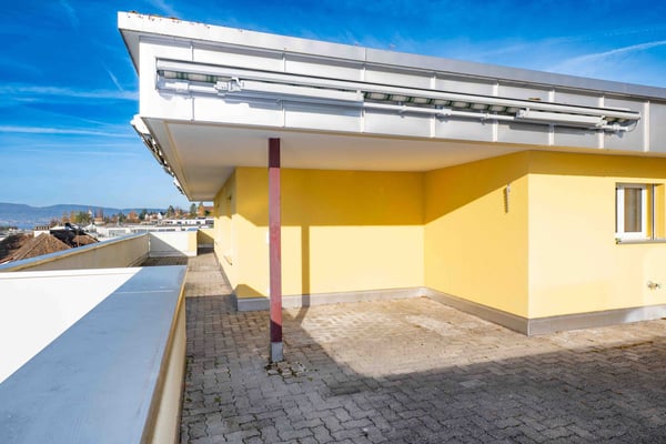 Attraktive 1-Zimmer Attika mit Panoramasicht und riesiger Terrasse 5