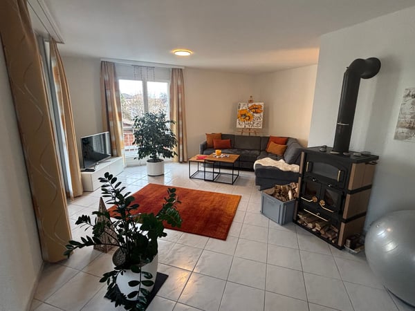 Tolle 1-Zimmer-Wohnung mit Balkon und 2 Garagenplätzen in Sirnach 1