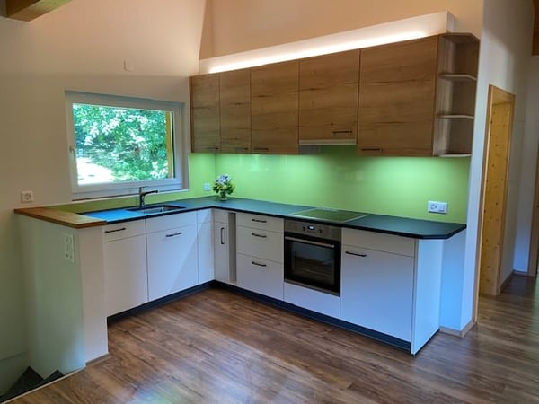 Moderne 1.5-Zimmer-Dachwohnung mit Bergblick in Klosters Dorf 3