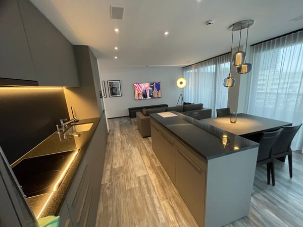 Zürich Three Point, wunderschöne, hochwertige und vollständig möblierte 1.5 Zimmer Neubauwohnung 7