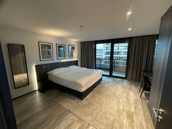 Zürich Three Point, wunderschöne, hochwertige und vollständig möblierte 1.5 Zimmer Neubauwohnung 15