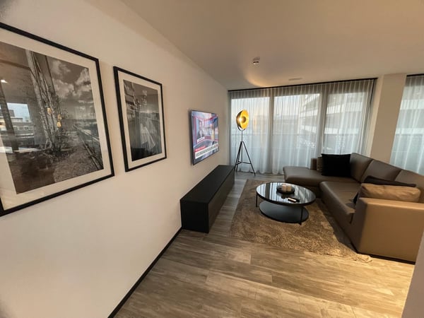 Zürich Three Point, wunderschöne, hochwertige und vollständig möblierte 1.5 Zimmer Neubauwohnung 4