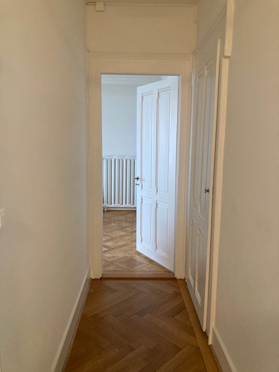 Charmant appartement 1.5 pièces avec balcon et vue sur Lausanne 2