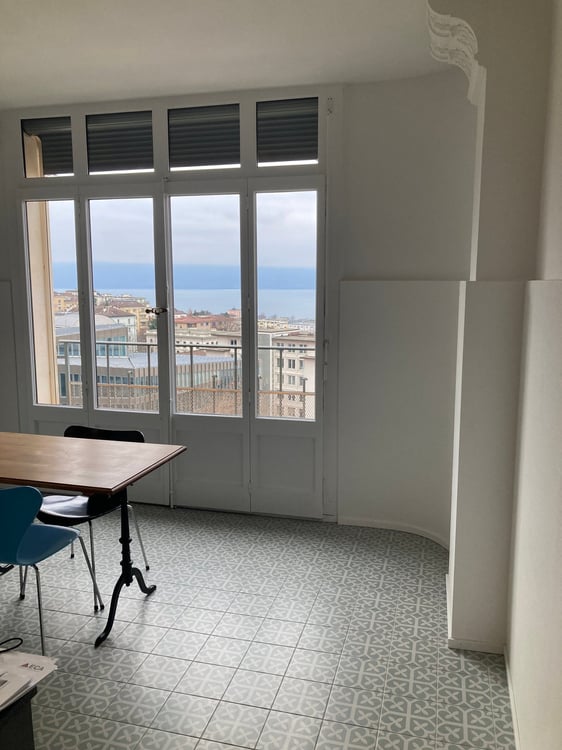 Charmant appartement 1.5 pièces avec balcon et vue sur Lausanne 1