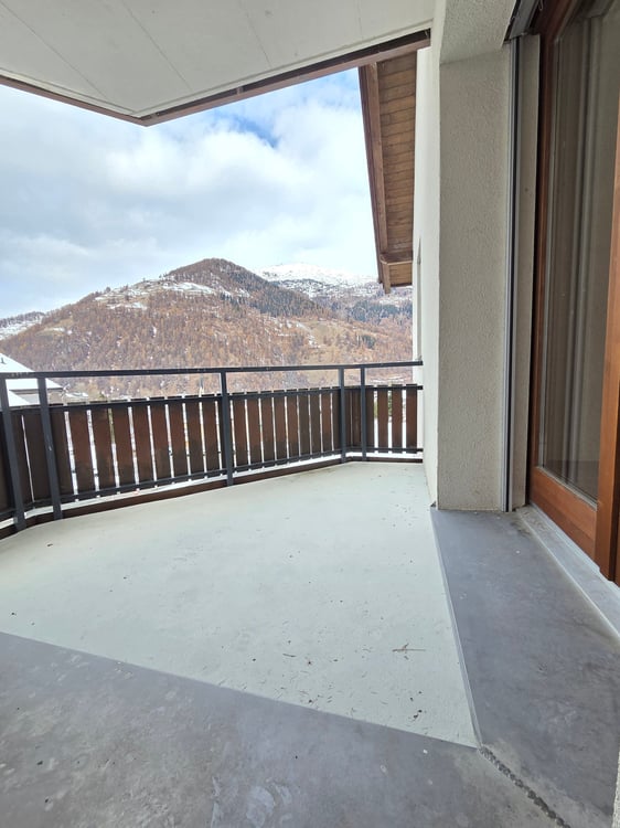 Mehrfamilienhaus mit Umschwung 7