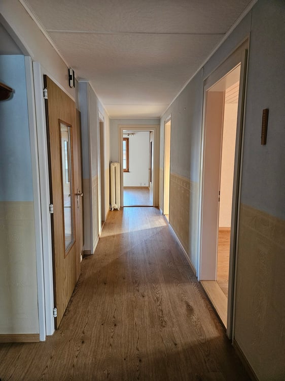 Charmante 2.5-Zimmer-Wohnung im 1. OG mit Wintergarten und Terrasse in Thun 6