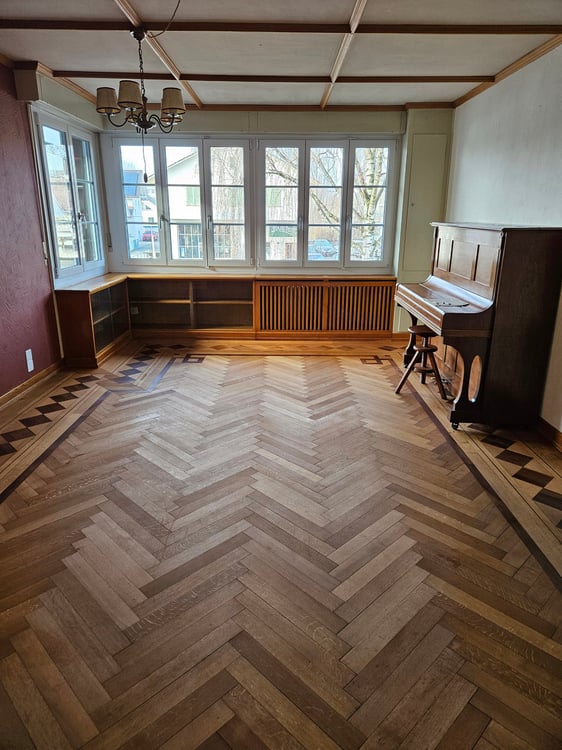 Charmante 2.5-Zimmer-Wohnung im 1. OG mit Wintergarten und Terrasse in Thun 7