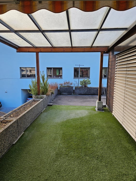 Charmante 2.5-Zimmer-Wohnung im 1. OG mit Wintergarten und Terrasse in Thun 13