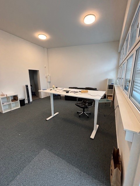 Möbiliertes Büro, Atelier, Showroom … mit separater Dusche und WC: 3