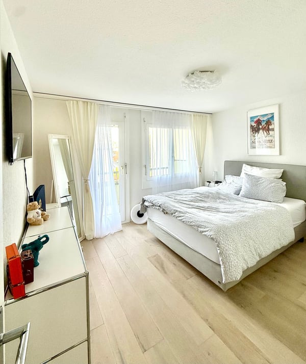 Attraktive 5.5-Zimmer-Wohnung mit traumhafter Seesicht steuergünstig gelegen 6