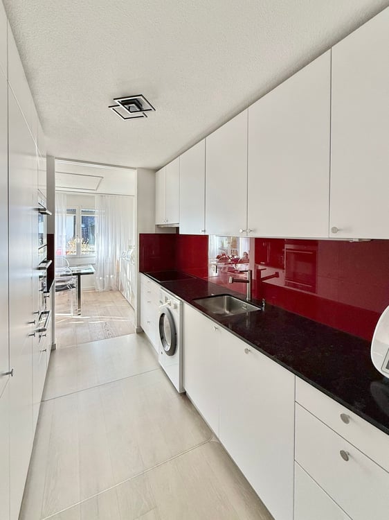 Attraktive 5.5-Zimmer-Wohnung mit traumhafter Seesicht steuergünstig gelegen 9