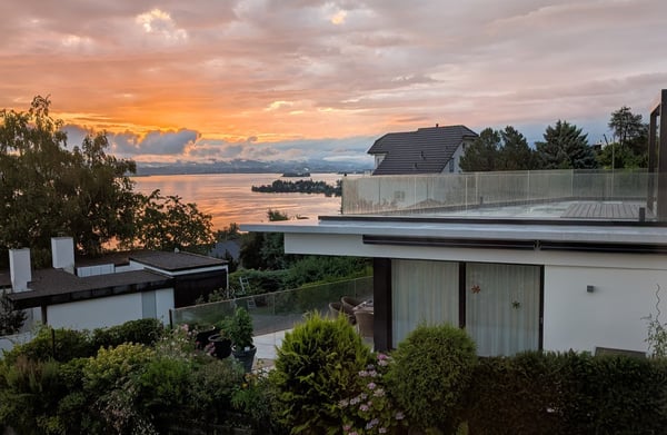 9.5-Zimmer-Reihenhaus mit Panorama-Seesicht im Steuerparadies Wollerau 24