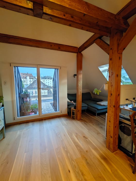 Charmante 4.5-Zimmer-Dachwohnung mit Terrasse und Stadtblick 5