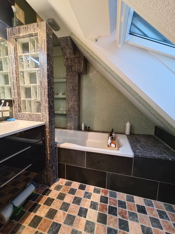 Charmante 4.5-Zimmer-Dachwohnung mit Terrasse und Stadtblick 4