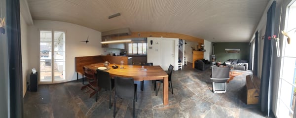 Grosszügiges 9.5 Zimmer Doppeleinfamilienhaus in Maschwanden 2