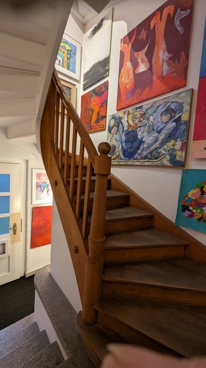 Charmante 6.5-Zimmer-Erdgeschosswohnung mit Schwedenofen und Garten am Fusse des Heitern 6