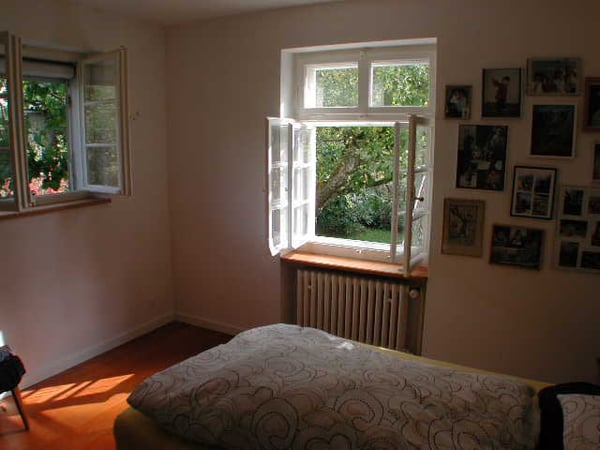 Charmante 6.5-Zimmer-Erdgeschosswohnung mit Schwedenofen und Garten am Fusse des Heitern 8