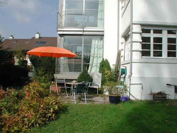 Charmante 6.5-Zimmer-Erdgeschosswohnung mit Schwedenofen und Garten am Fusse des Heitern 13