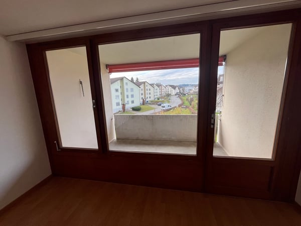 Die ideale Single-Wohnung. Grosszügiger Grundriss mit Balkon & Lift 3