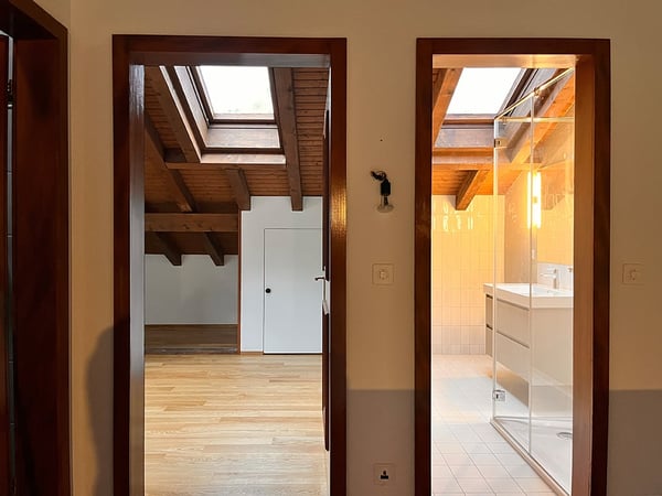 Grosszügiges Einfamilienhaus mit Garten &  Doppelgarage in ruhiger Lage in Stans zu vermieten 27