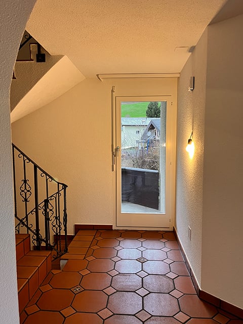 Grosszügiges Einfamilienhaus mit Garten &  Doppelgarage in ruhiger Lage in Stans zu vermieten 12