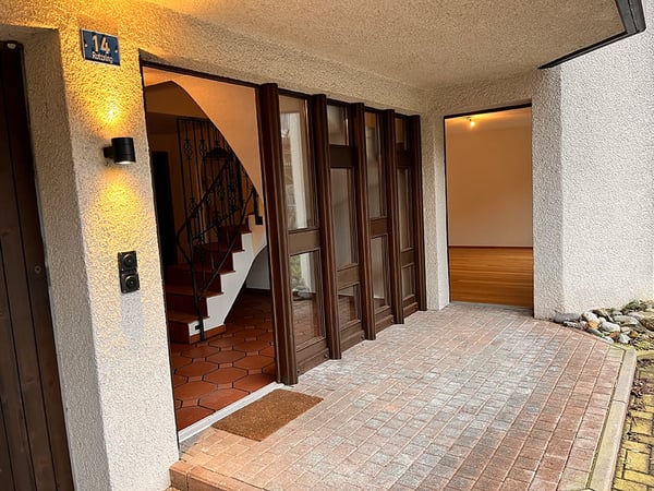 Grosszügiges Einfamilienhaus mit Garten &  Doppelgarage in ruhiger Lage in Stans zu vermieten 6