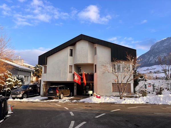 Grosszügiges Einfamilienhaus mit Garten &  Doppelgarage in ruhiger Lage in Stans zu vermieten 2