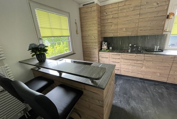 Charmantes 8.5-Zimmer-Einfamilienhaus mit Pool in Müllheim 2