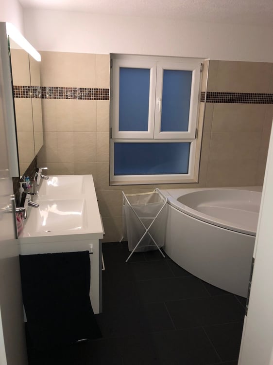 wunderschönes Haus mit drei Parkplätzen zu vermieten 8