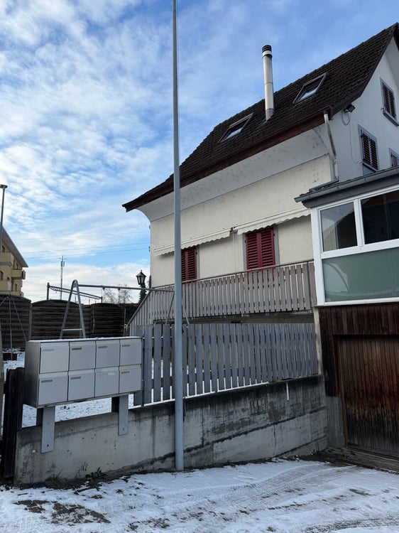 Charmantes 8.5-Zimmer-Einfamilienhaus mit Kamin und Wintergarten in Niederglatt ZH 6