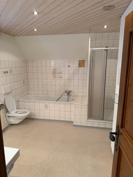 Charmantes 8.5-Zimmer-Einfamilienhaus mit Kamin und Wintergarten in Niederglatt ZH 7