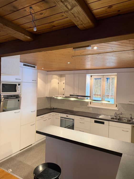 Charmantes 8.5-Zimmer-Einfamilienhaus mit Kamin und Wintergarten in Niederglatt ZH 11