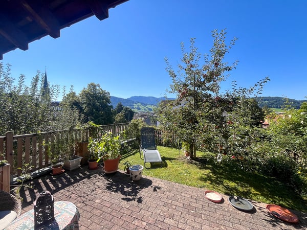 8½-Zimmer-Doppeleinfamilienhaus an beliebter Wohnlage 7