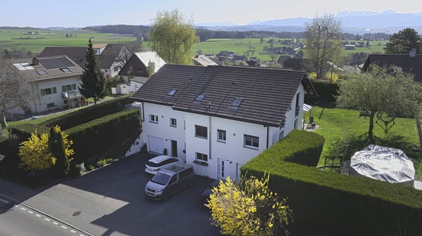 Belle maison jumelle dans le charmant village de Carrouge VD 2