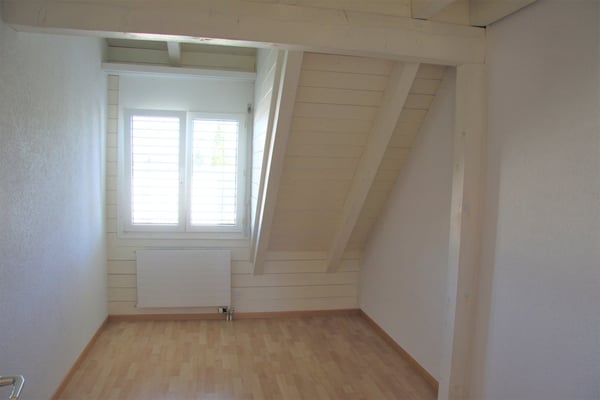 Sonnige 7.5-Zimmer-Dachwohnung mit Galerie und Balkon 5