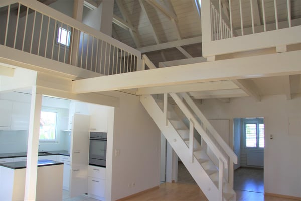 Sonnige 7.5-Zimmer-Dachwohnung mit Galerie und Balkon 1