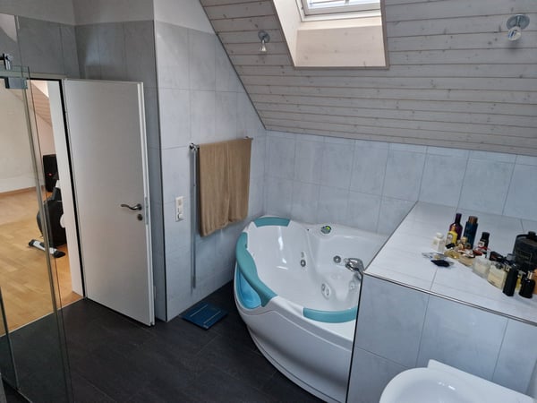 Luxuriöse 7.5-Zimmer Dach-Maisonette Wohnung zu vermieten 7