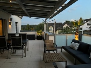 Luxuriöse 7.5-Zimmer Dach-Maisonette Wohnung zu vermieten 9