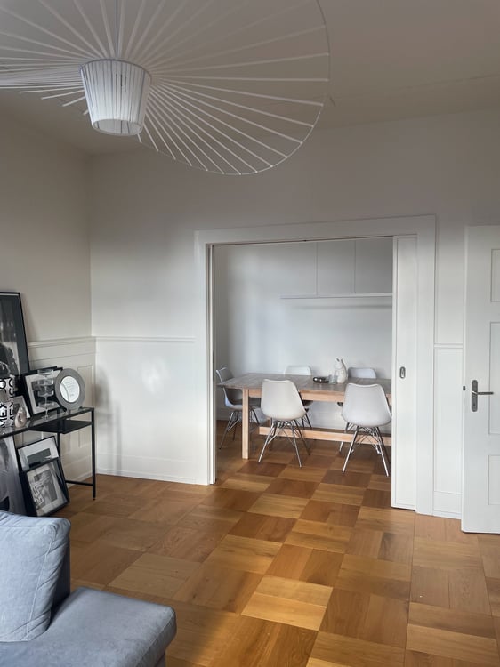 Helle, renovierte Altbauwohnung mit Grünblick – Höngg/Wipkingen 2