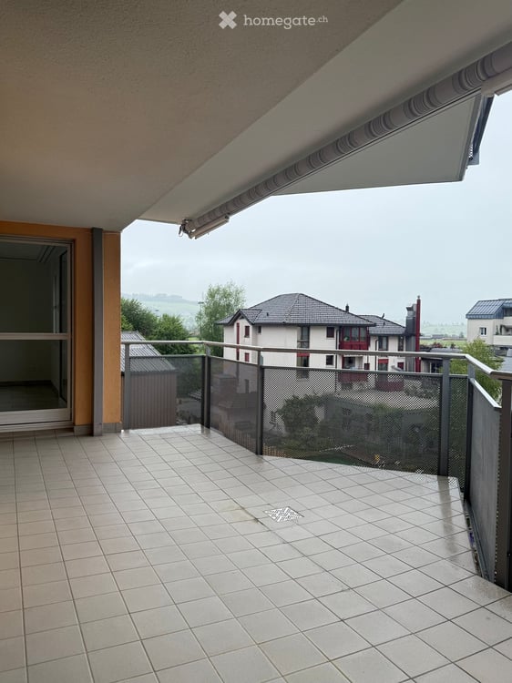 Moderne und grosszügige 4.5 Zimmer Wohnung im Zentrum von Siebnen 8