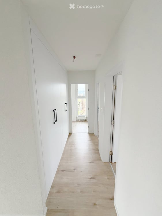 Moderne totalsanierte 5.5-Zimmer-Wohnung mit Balkon und Garage in Böttstein 9