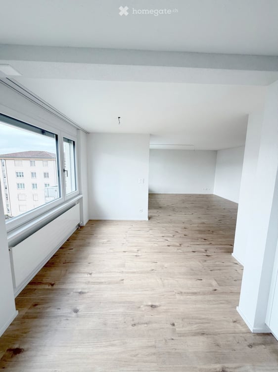 Moderne totalsanierte 5.5-Zimmer-Wohnung mit Balkon und Garage in Böttstein 6