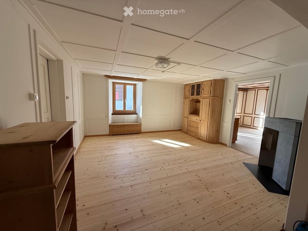Charmante 5-Zimmer-Wohnung mit Kachelofen in Klosters 3