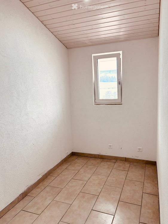 Geräumige 3.5-Zimmer-Wohnung mit Charme in Develier 3
