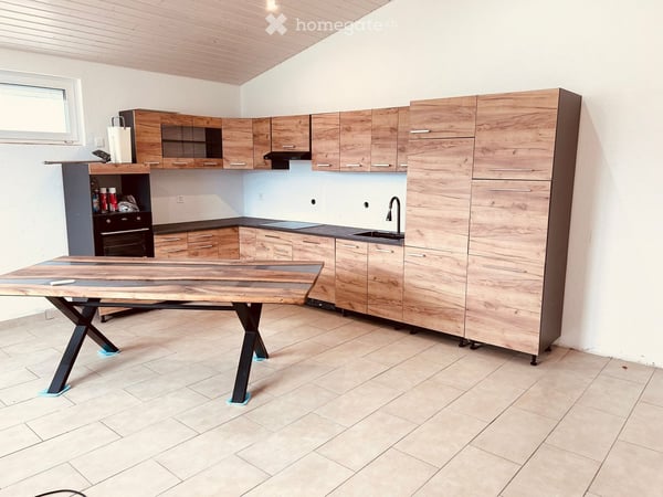 Geräumige 3.5-Zimmer-Wohnung mit Charme in Develier 1