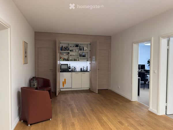 Modernes Büro an Toplage am Bleicherweg, Zürich 7