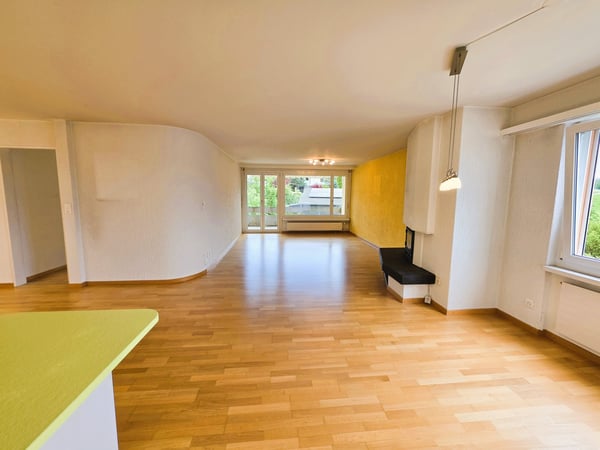 Charmante 4.5-Zimmer Dachwohnung mit Südwest-Ausrichtung 1