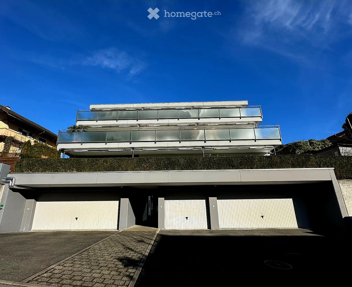 Modern house, glass balconies, 3 garages, raised ground floor