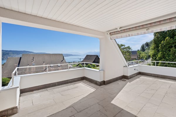 Traumhafte 4.5-Zimmer-Wohnung mit Seeblick in Oberrieden 9