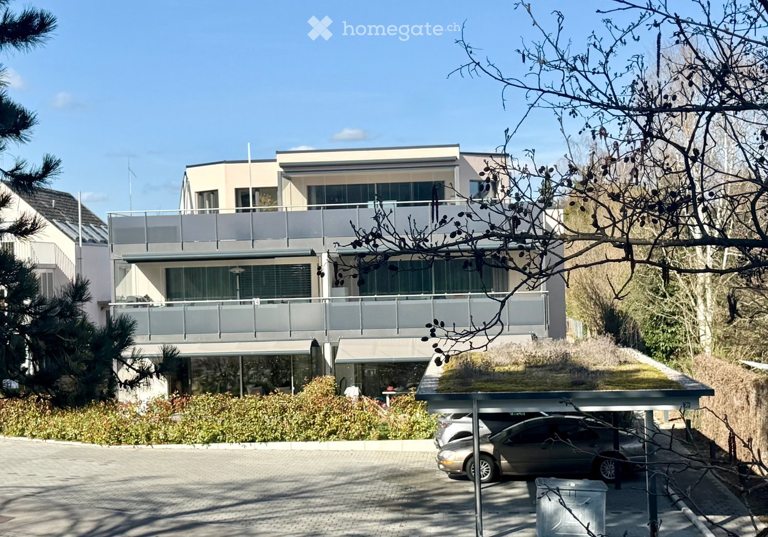 Modern house, 3 stories, balcony, parking place